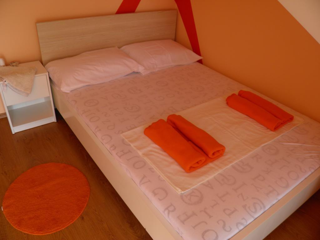 Guesthouse Prenocisca Sirec พทุย ห้อง รูปภาพ