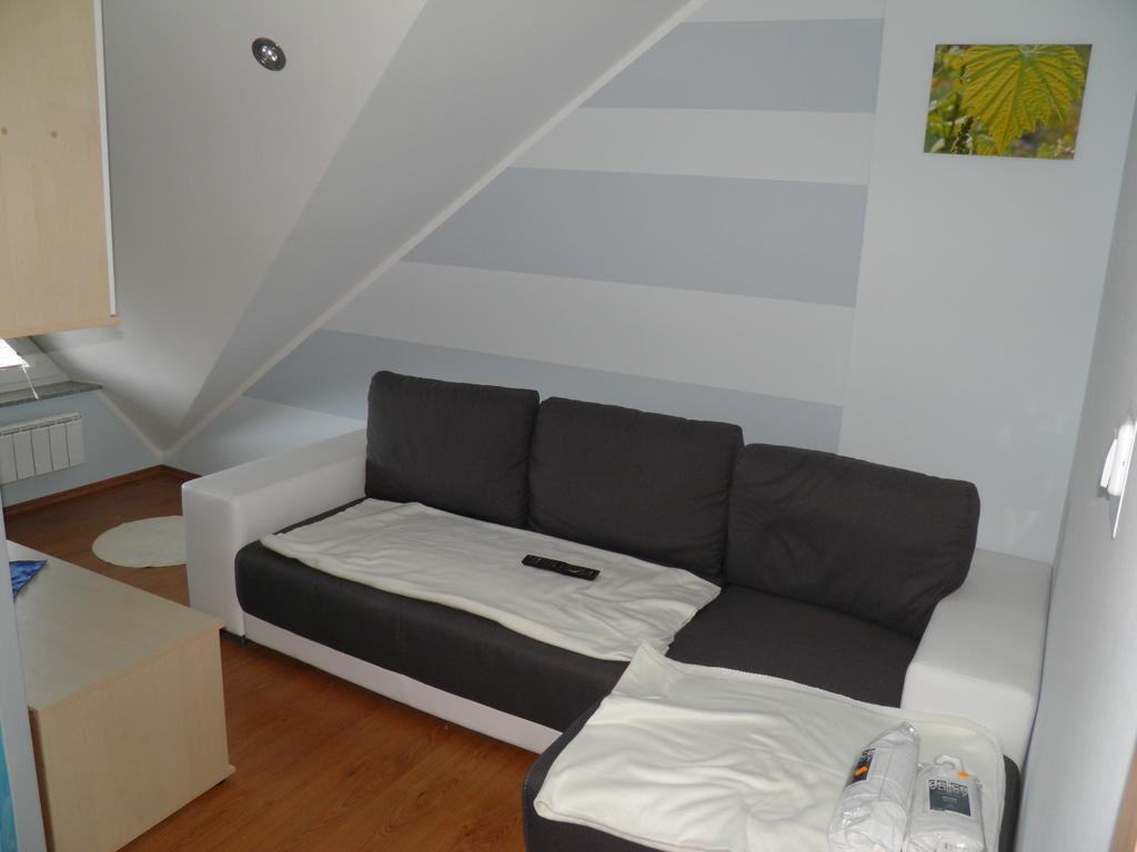 Guesthouse Prenocisca Sirec พทุย ห้อง รูปภาพ