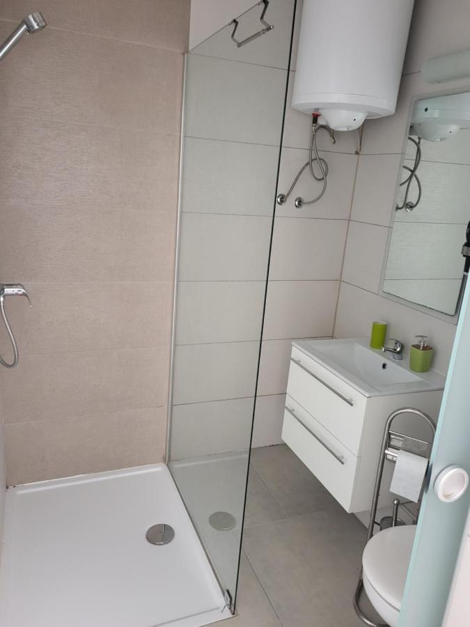 Guesthouse Prenocisca Sirec พทุย ภายนอก รูปภาพ