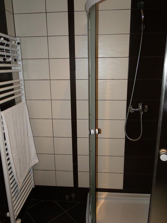 Guesthouse Prenocisca Sirec พทุย ภายนอก รูปภาพ