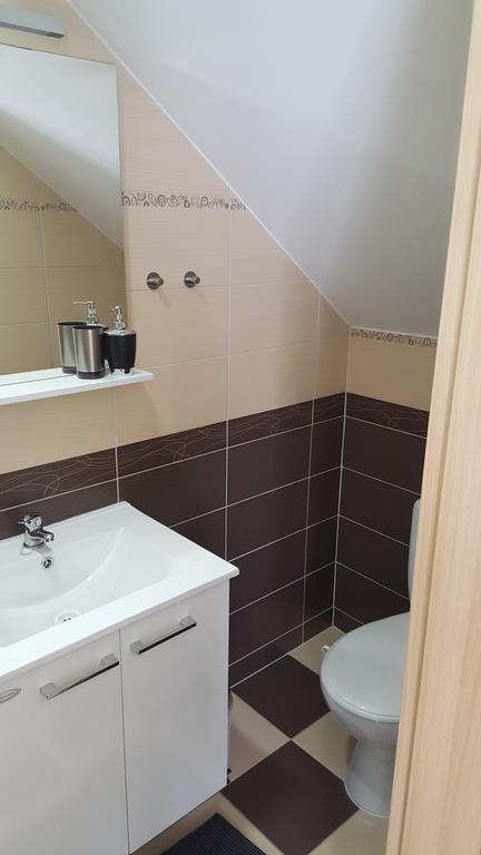 Guesthouse Prenocisca Sirec พทุย ภายนอก รูปภาพ
