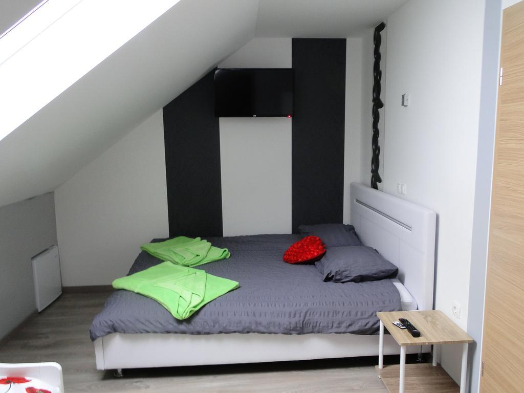 Guesthouse Prenocisca Sirec พทุย ภายนอก รูปภาพ